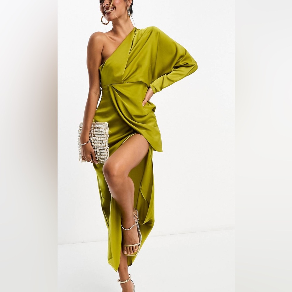 Satin dress in color: chartreuse